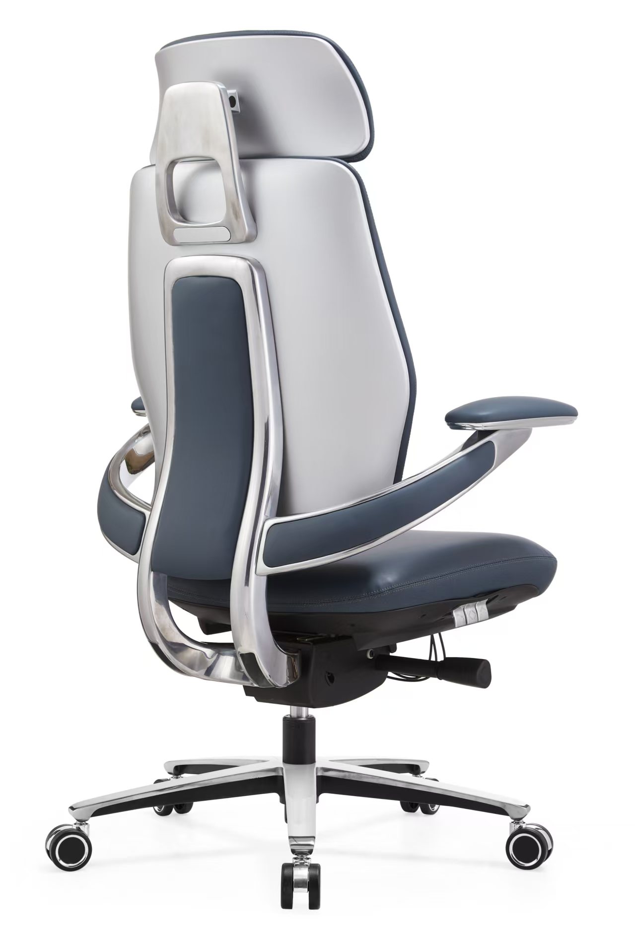 heavy duty executive chair backrest detail